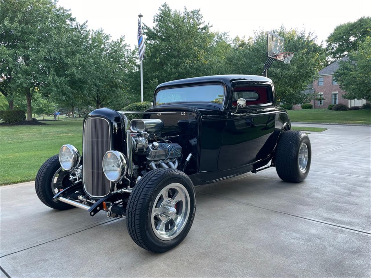 1932-ford-highboy-45rivzeb